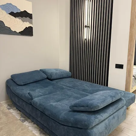 двухкомнатная на 2 этаже в гагарин плаза аркадия Apartment Odesa