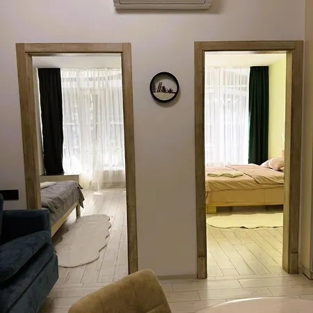 двухкомнатная на 2 этаже в гагарин плаза аркадия Apartment *