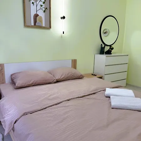 Apartment двухкомнатная на 2 этаже в гагарин плаза аркадия